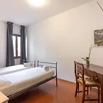 Via Ricasoli Apartment, Next To Accademia *