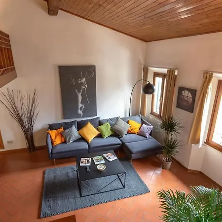 Via Ricasoli Apartment, Next To Accademia *