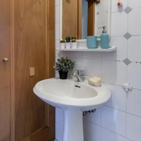 Via Ricasoli Apartment, Next To Accademia Florence