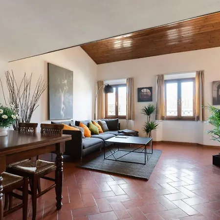 Via Ricasoli Apartment, Next To Accademia
